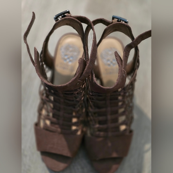 VV Evel Vince Camuto Heels - Picture 5 of 7